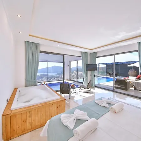 Sleeps 2 With Pool Air Con And Wifi