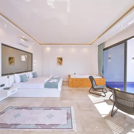 Sleeps 2 With Pool Air Con And Wifi *